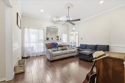 listing-thumbnails