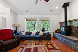 listing-thumbnails