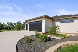 listing-thumbnails