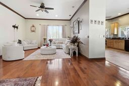 listing-thumbnails