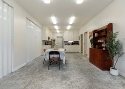 listing-thumbnails