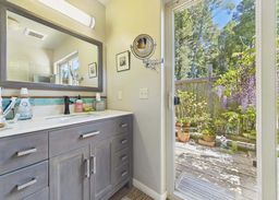 listing-thumbnails