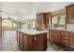 listing-thumbnails