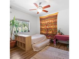 listing-thumbnails