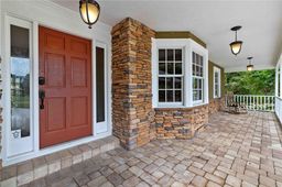 listing-thumbnails