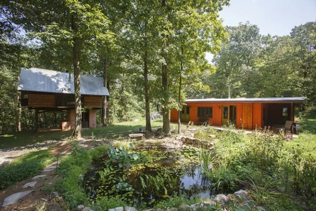 Green home in Newport, Pennsylvania