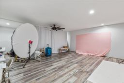 listing-thumbnails