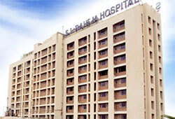 S. L. Raheja Hospital, Mumbai