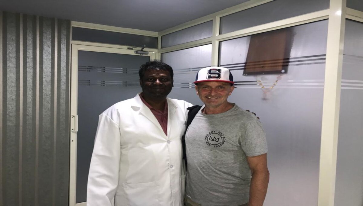 Dr.Ganesh Vaiyapuri with an international patient Dr.Ganesh Vaiyapuri with an international patient