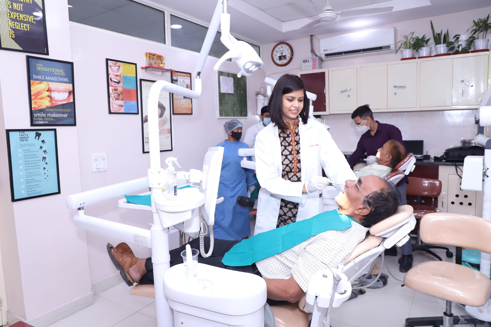 Dr Suchi Doing Dental Treatment in centre for Smiles, Noida Dr Suchi Doing Dental Treatment in centre for Smiles, Noida