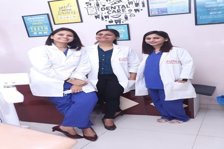 Dr Suchi with her staffs at Centre For Smiles Dr Suchi with her staffs at Centre For Smiles