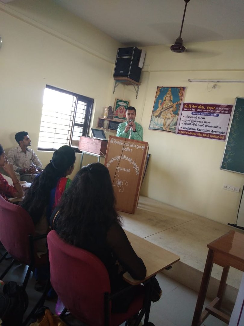 Dr. Dipesh explaining about Ano Rectal conditions at Shree Maa Ashapura B.Ed College