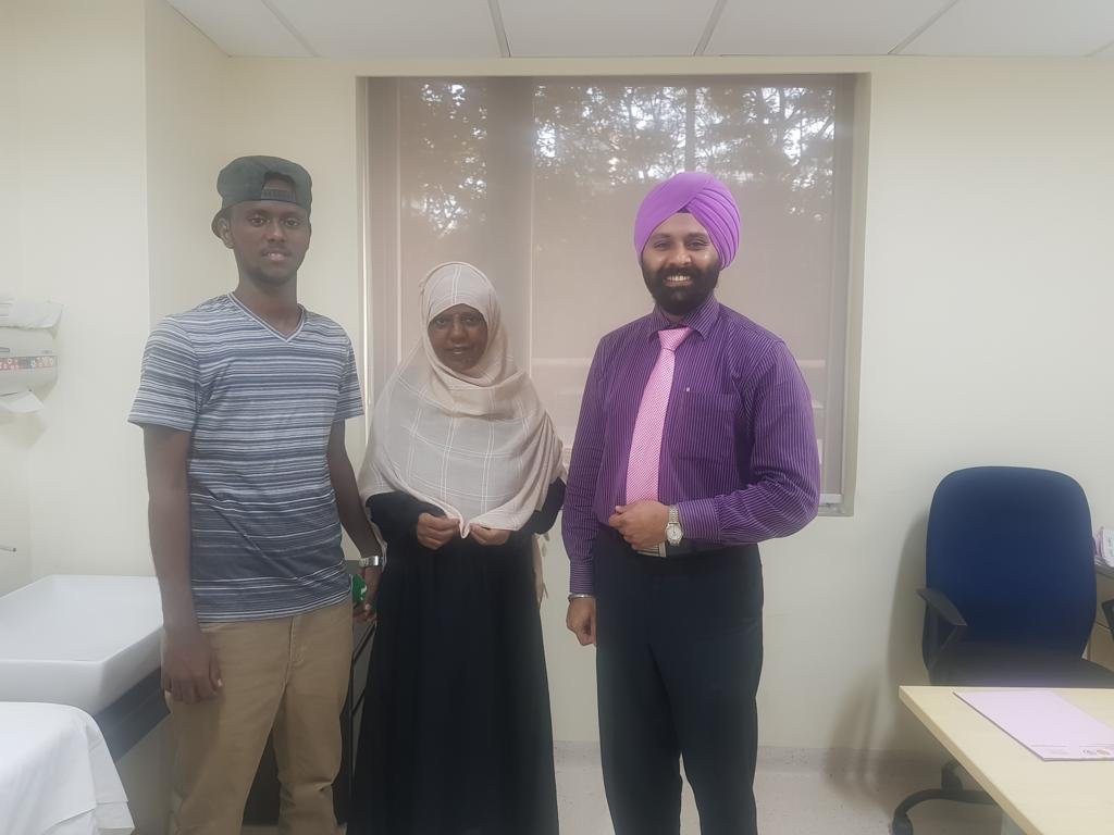 Dr Gurneet with his Patients Dr Gurneet with his Patients