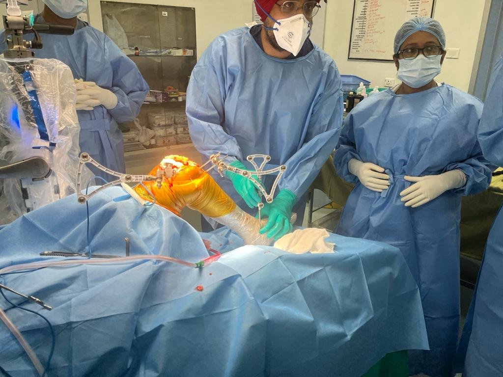 Robotic Knee Replacement Procedure Robotic Knee Replacement Procedure