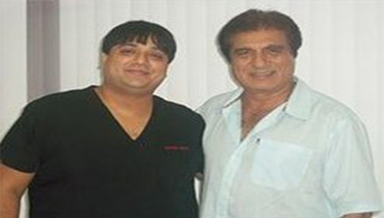 Avis du Dr Viral Desai par M. Raj Babbar