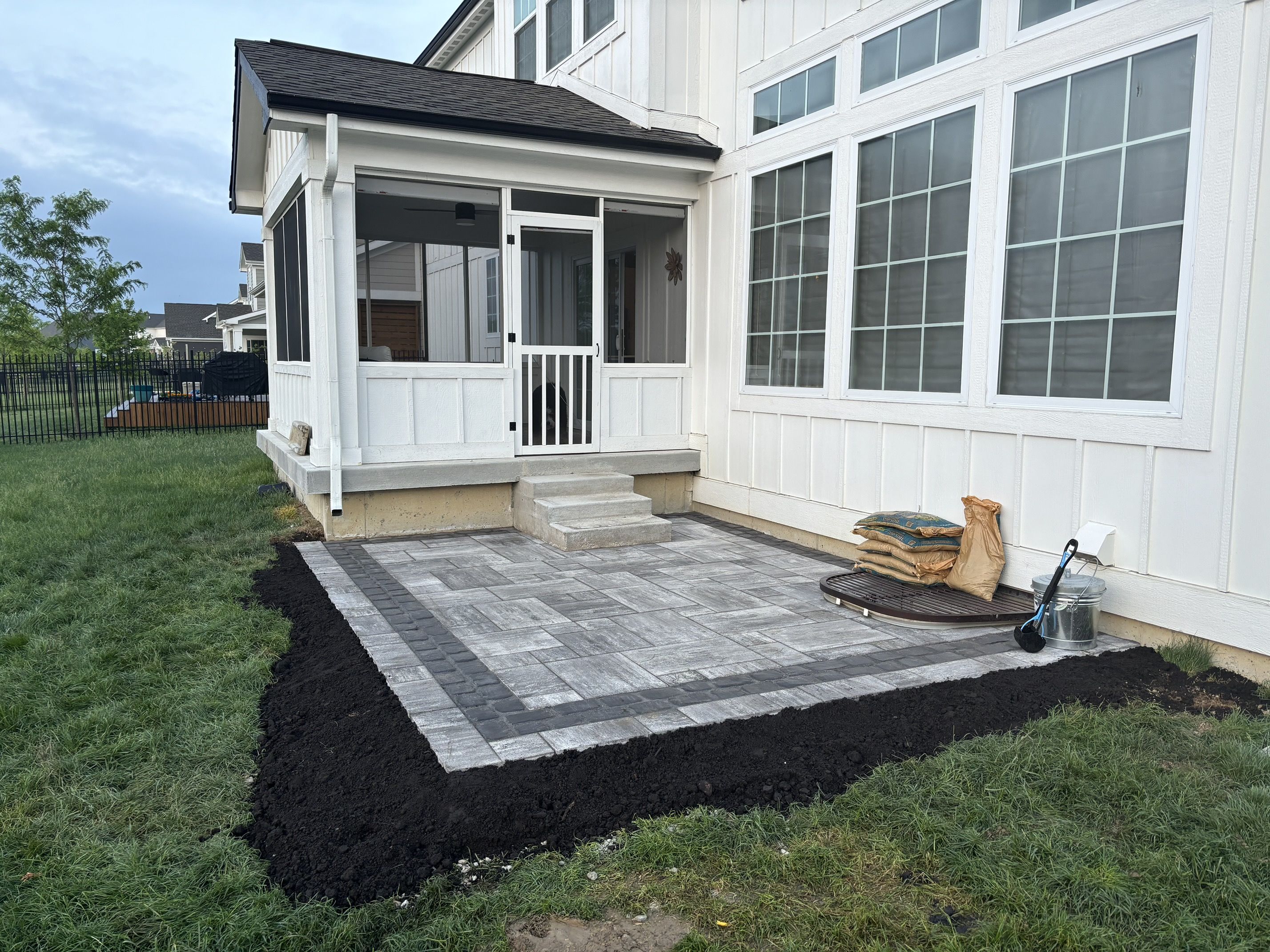 Outdoor Living Spaces & Patios Design | Holmes Lawn & Landscape