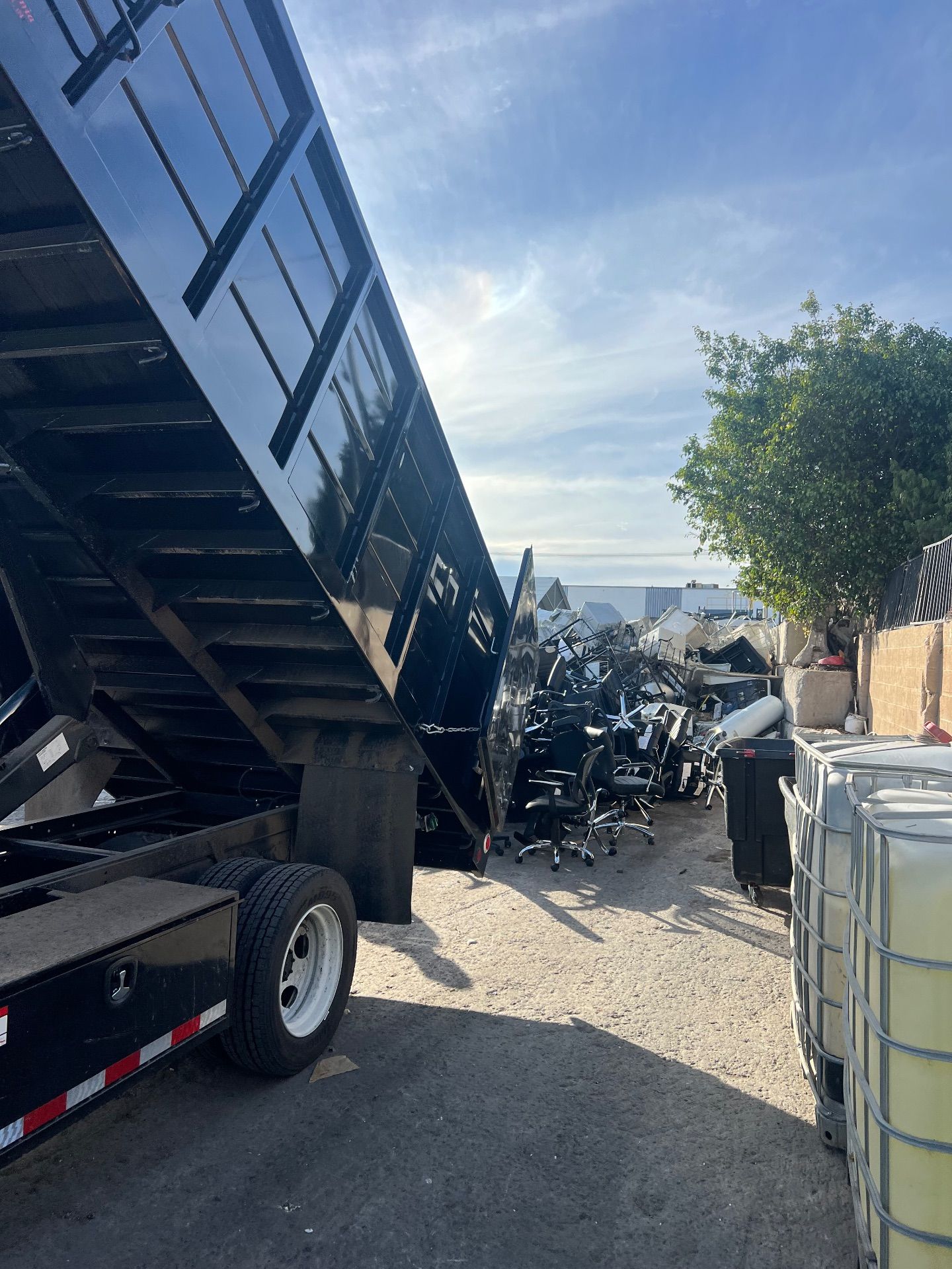 Single Item Pickup - Quick Junk Removal | Junk and Trash Hauling San Diego
