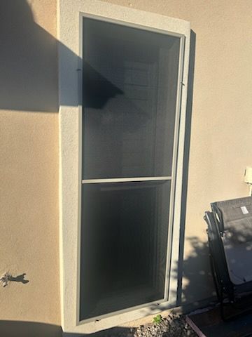 Solar Screen Installation in Sun City Lakes West | Hummingbird Screens, LLC