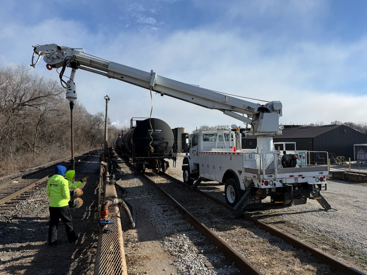 Utility Pole Track Machine Pro Circuit Electric Enhances Track Safety with New Pole Light ...