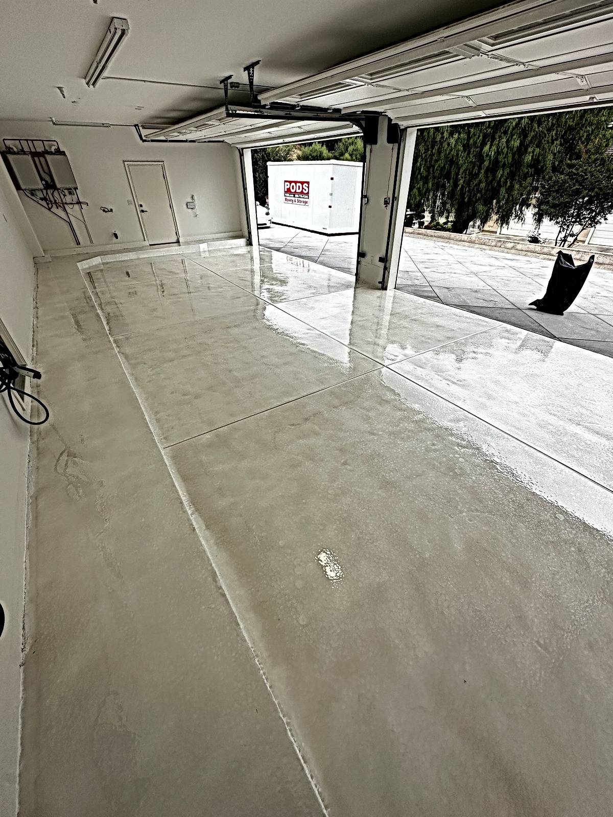 Grind & Seal flooring by 905 Garage