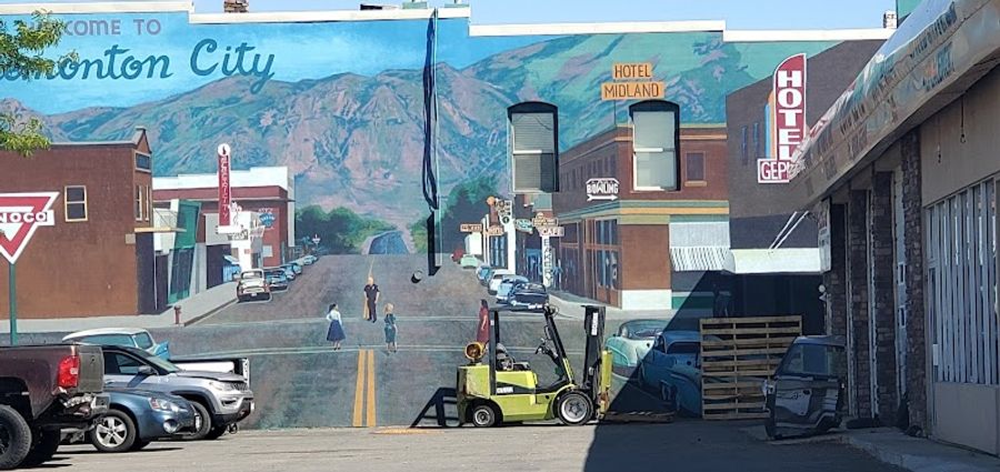 Landscape installation by Lone Pine Landscape in Tremonton, Utah