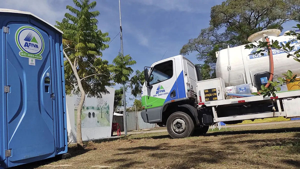 Os motoristas da Ativa Locação são treinados e capacitados para coletar, transportar e descartar corretamente os resíduos gerados na higienização de toaletes portáteis. Com o MTR em mãos, eles garantem a integridade de todo o processo.