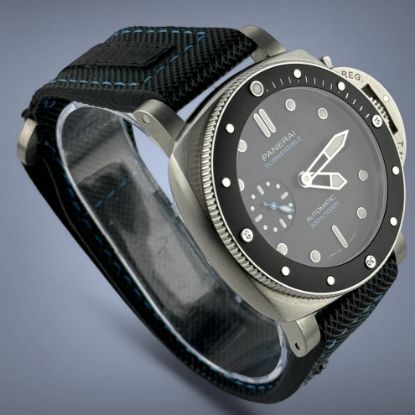 Picture of Panerai Submersible PAM 683