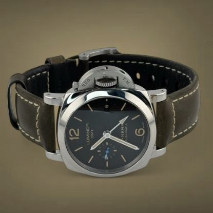 Picture of Panerai Luminor 1950 PAM01535 3 Days GMT