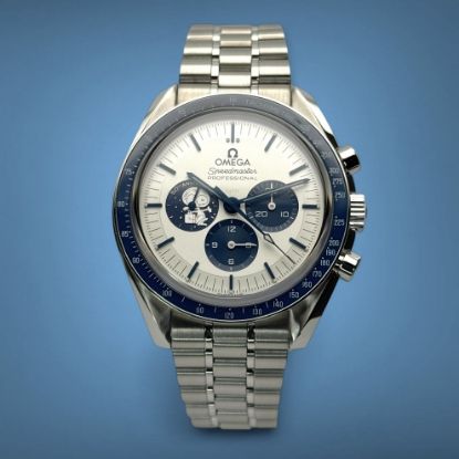 Picture of Omega Speedmaster “Silver Snoopy Award” 50th Anniversary on Bracelet