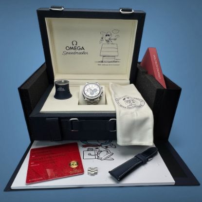Picture of Omega Speedmaster “Silver Snoopy Award” 50th Anniversary on Bracelet