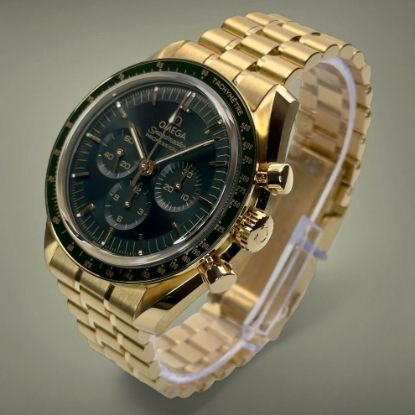Picture of Omega Speedmaster Moonwatch Green Dial in Sedna Gold