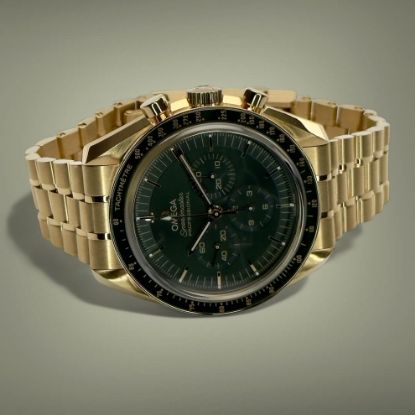 Picture of Omega Speedmaster Moonwatch Green Dial in Sedna Gold