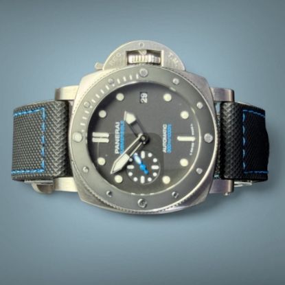 Picture of Panerai Luminor Submersible PAM00683 