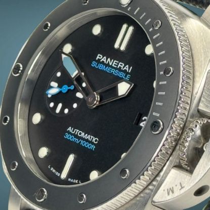 Picture of Panerai Luminor Submersible PAM00683 