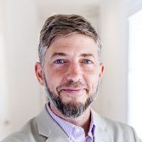 Dr Michael Ferri