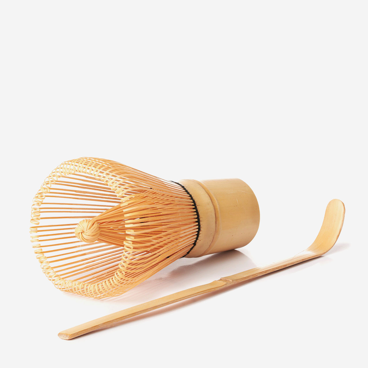 Набір для матчу Chasen з бамбука (вінчик 8х4,5 см, ложка 17 см) - ідеальний аксесуар для чаю