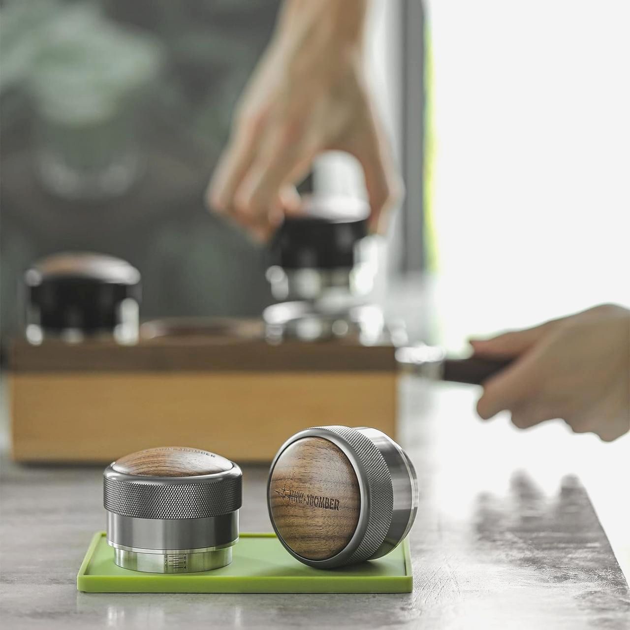 Пуш Темпер MHW-3BOMBER 58 мм рифленый, черный, регулируемая глубина для кофе