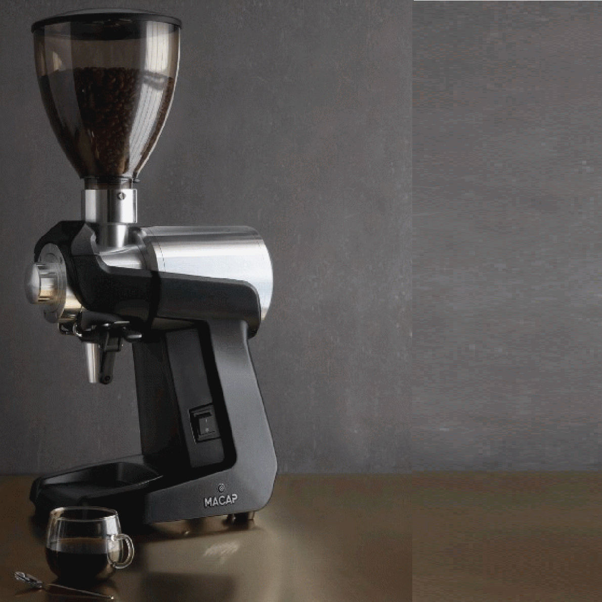 Кофемолка Macap LABO 70D Espresso, плоские жернова 70 мм, черная, 900 Вт, для профессионального использования