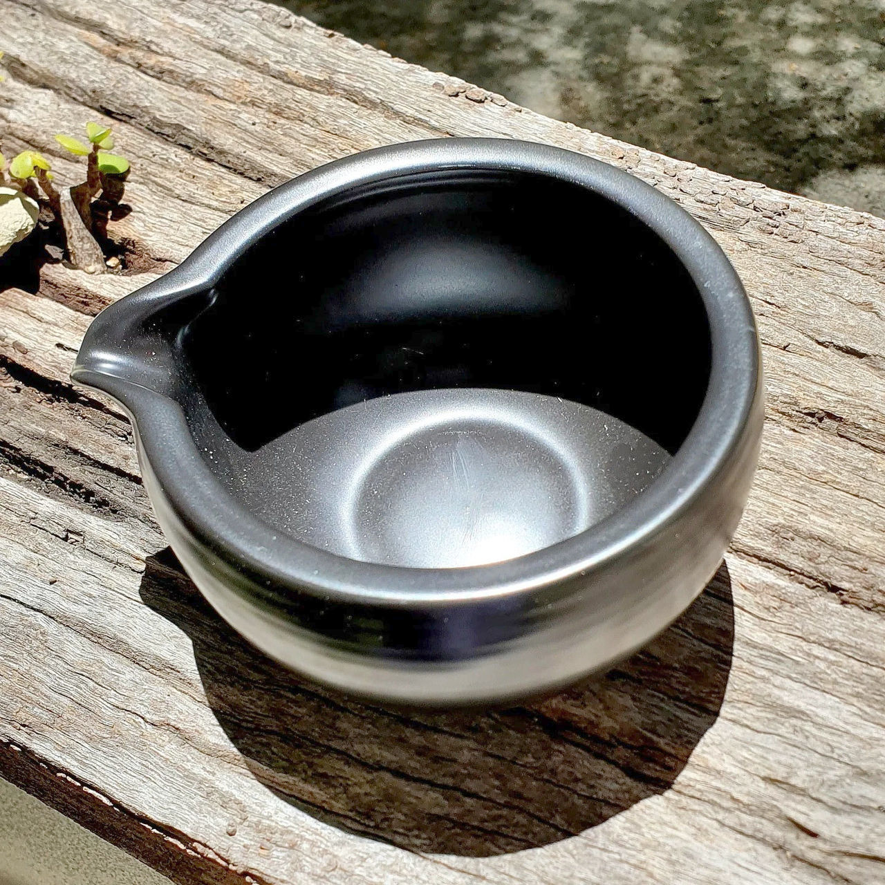 Чаван Katakuchi для матча 400 мл, черная керамика с носиком, 7.5 см, японская чаша для чая