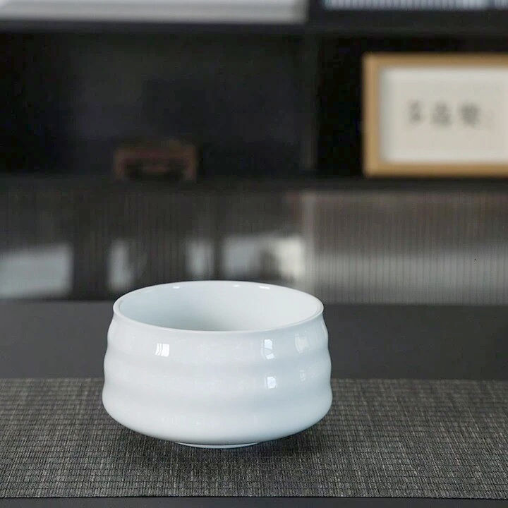 Комплект LightWhite для приготовления матча: чаша 550 мл и подставка для венчика