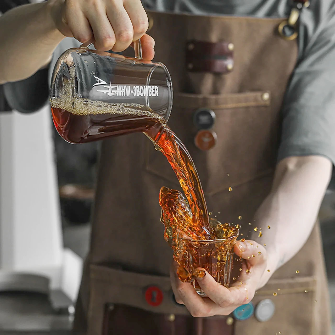 Сервер MHW-3Bomber 500 мл з боросилікатного скла Multicolor для кави
