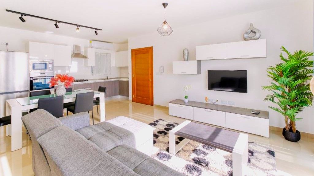 3-Bedroom Apartment for Rent in Marsaskala — photo 1 of 14