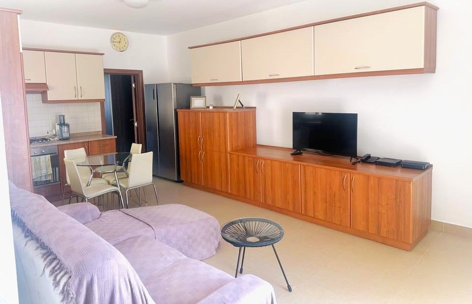 1-Bedroom Penthouse for Rent in Marsaskala — photo 1 of 8