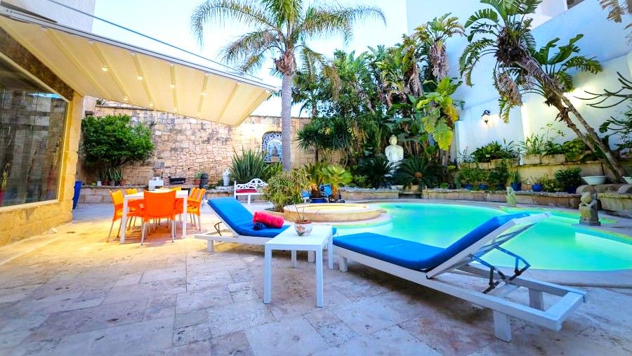 5-Bedroom Villa for Rent in Zurrieq — photo 1 of 7