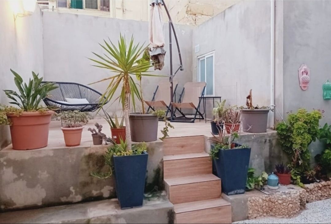1-Bedroom Maisonette for Rent in Birzebbuga