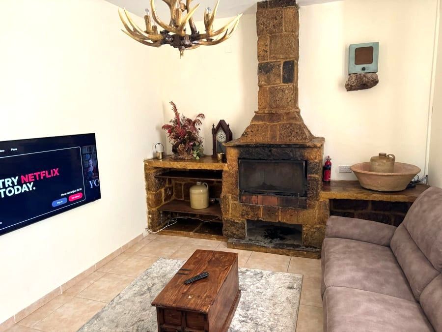 3-Bedroom Farmhouse for Rent in Mgarr — photo 1 of 5