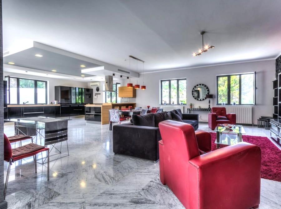 3-Bedroom Villa for Rent in Mellieha — photo 1 of 8