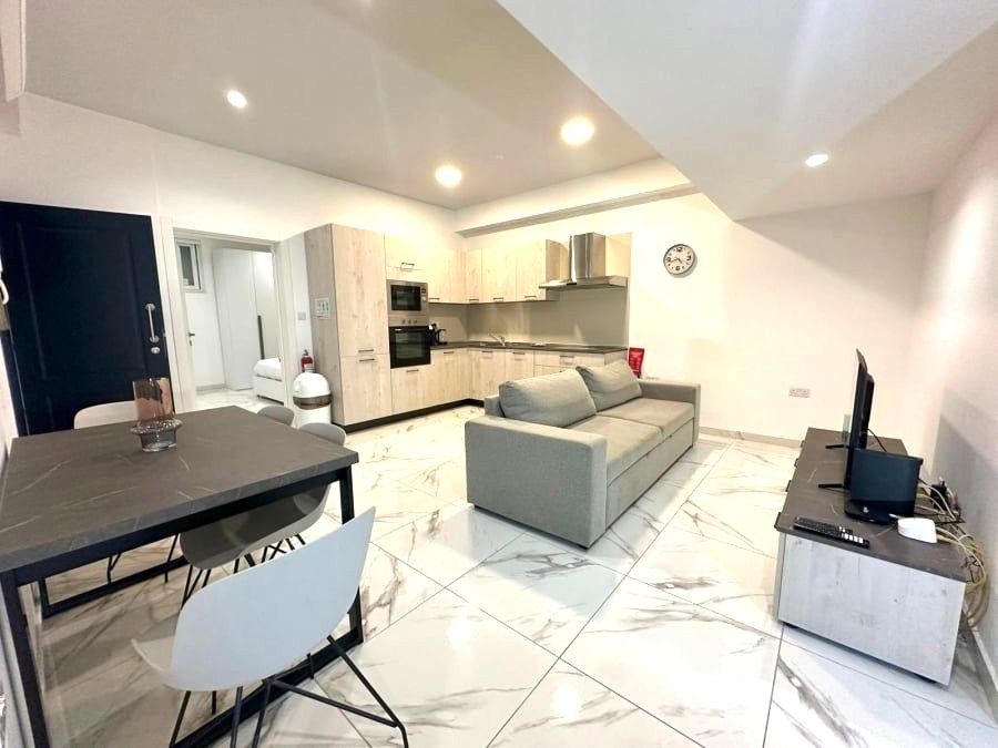 2-Bedroom Apartment for Rent in Sliema — photo 1 of 14