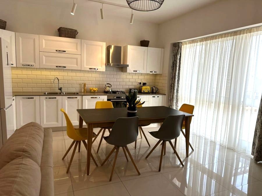 3-Bedroom Maisonette for Rent in Marsaskala — photo 1 of 12