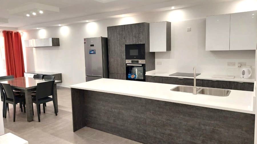 3-Bedroom Apartment for Rent in Qawra — photo 1 of 8